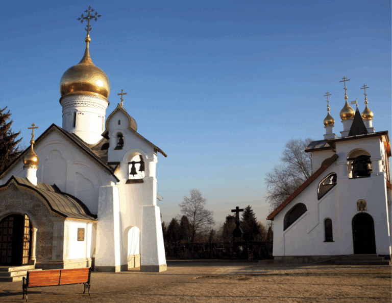 Храм мученика Уара