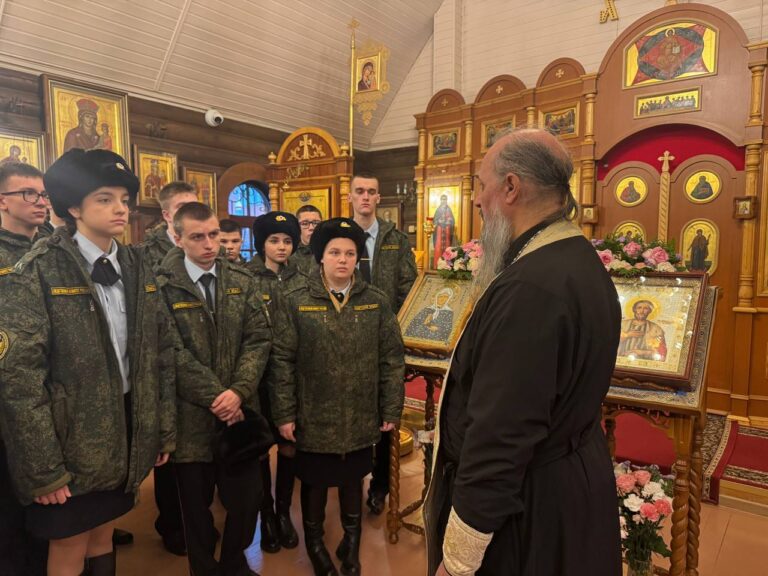 Учащиеся «Кадетского корпуса» посетили храм блж. Матроны Московской