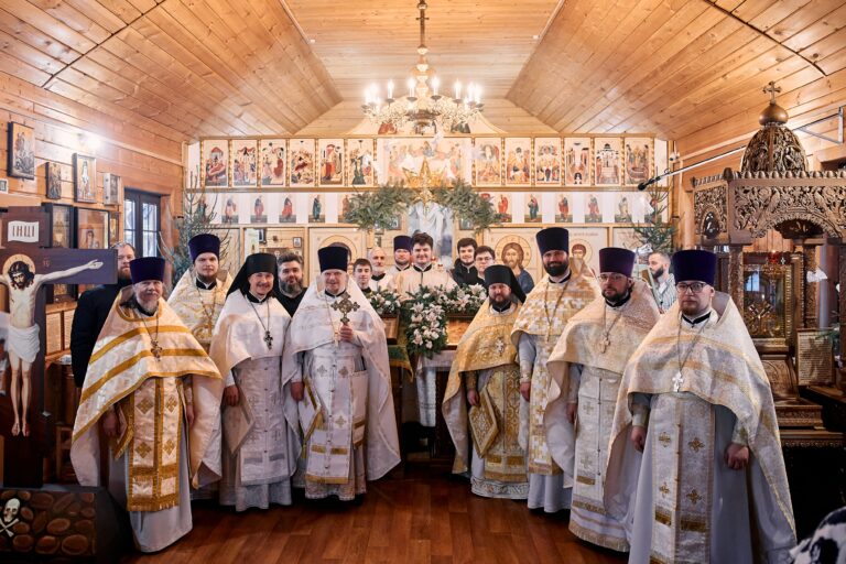 День памяти прп.Паисия Святогорца в Никольском храме г.Химки