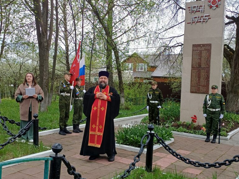 День Победы  в Алексеевском  храме д. Середниково