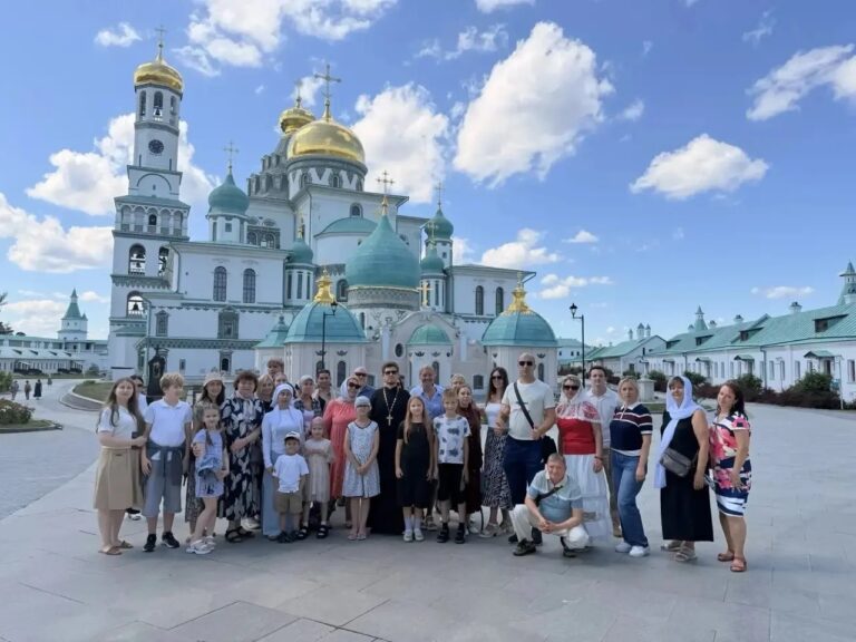 Поездка в Новоиерусалим жен и детей участников Специальной Военной Операции